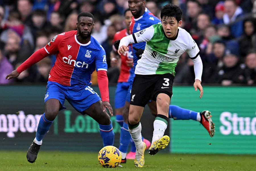 クリスタル・パレス戦に先発出場した遠藤航【写真：Getty Images】