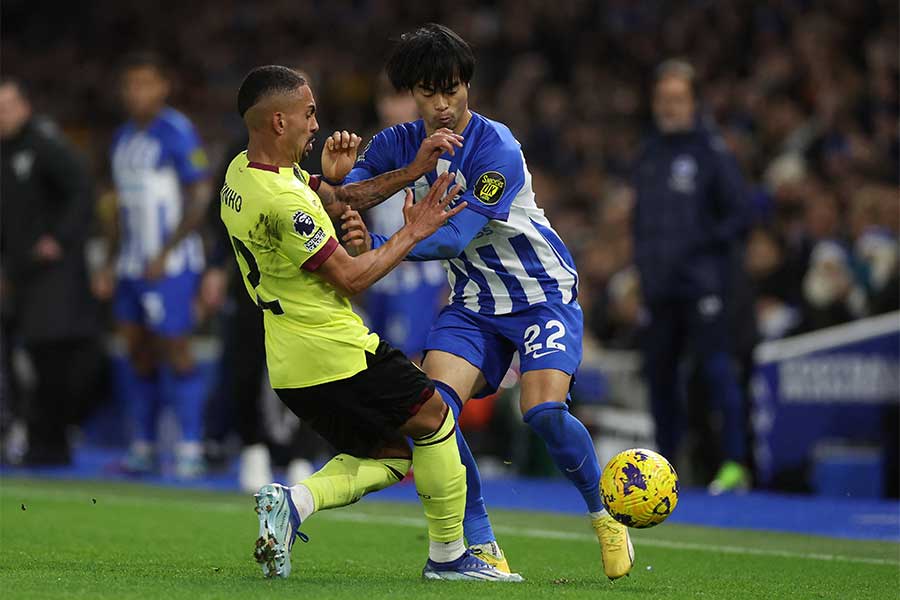 ブライトンでプレーする三笘薫【写真：ロイター】