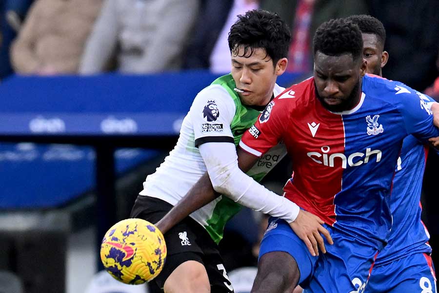 クリスタル・パレス戦に先発出場した遠藤航【写真：Getty Images】