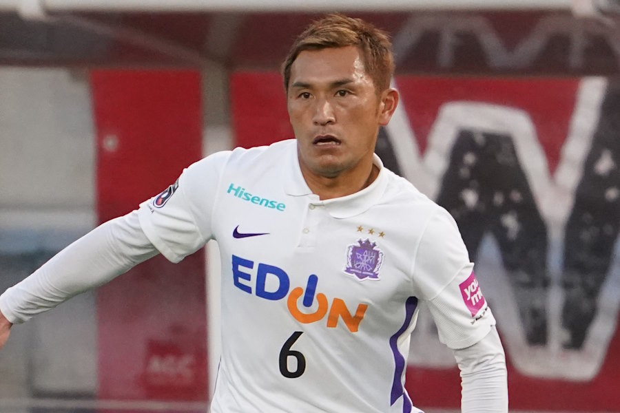 広島の青山敏弘（写真は2021年のもの）【写真：Getty Images】