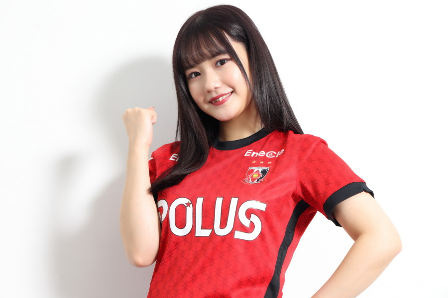 「モーニング娘。'21」の横山玲奈さんは大好きな浦和レッズ以外にもサッカー選手を網羅【写真:高橋 学】