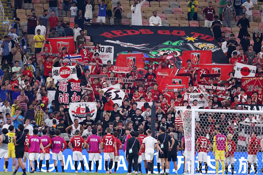 浦和サポーターを称賛【写真：Getty Images】