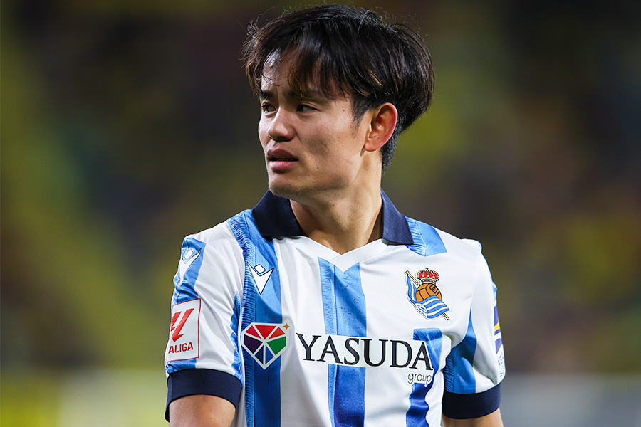 久保建英への危険ファウルに見解【写真：Getty Images】