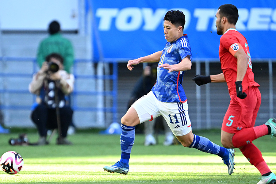 1トップで出場した細谷真大【写真:徳原隆元】