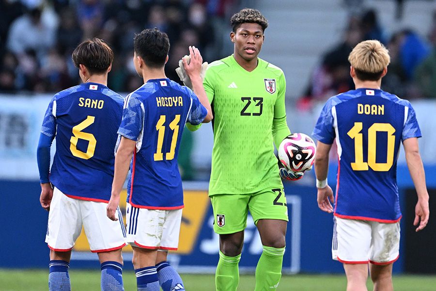 アジアカップに挑む日本代表【写真：徳原隆元】