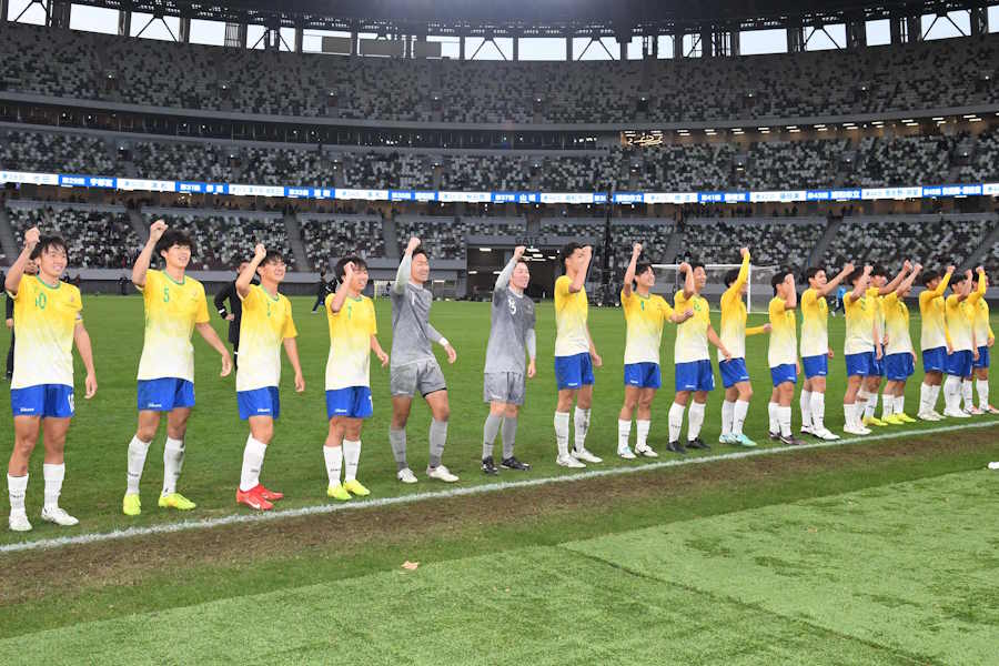 決勝進出を決めた近江高校【写真：徳原隆元】