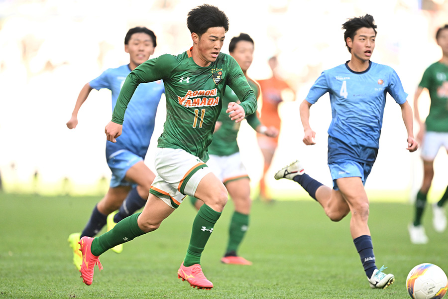 決勝ゴールを決めたエース米谷壮史【写真：徳原隆元】