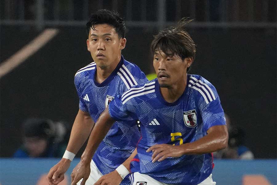 日本代表のボランチを検証【写真:Getty Images】