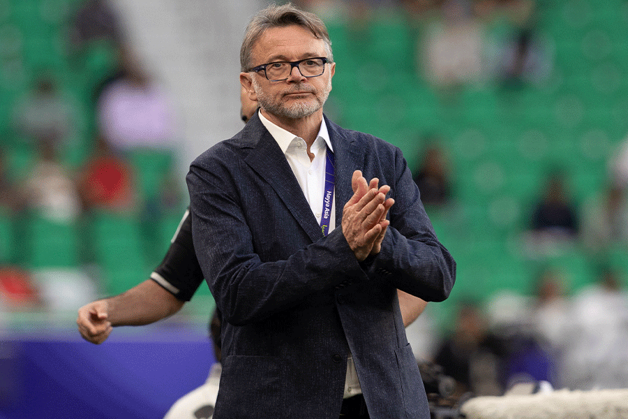 ベトナム代表を解任されたフィリップ・トルシエ【写真:2024 Asian Football Confederation (AFC)】