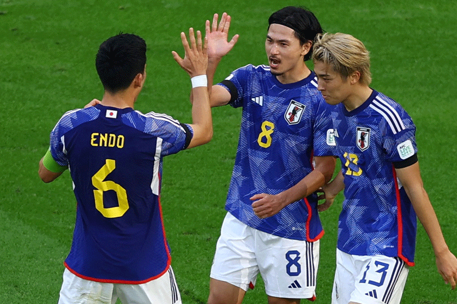 遠藤航のパスから南野拓実がゴール【写真:ロイター】