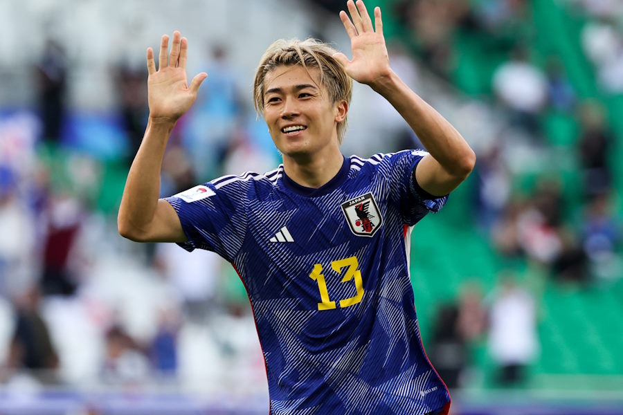 逆転ゴールを決めた中村敬斗【写真：Getty Images】