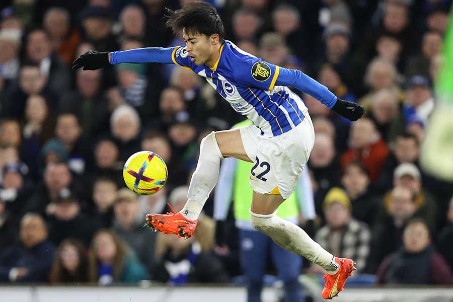 リバプール戦で見せた三笘薫のプレーを海外称賛【写真：Getty Images】