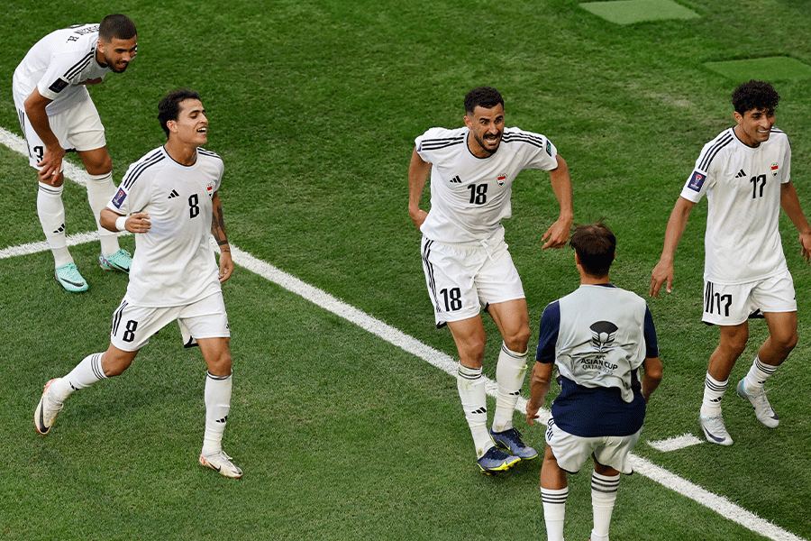 優勝候補の日本がイラク戦の前半に2失点【写真:ロイター】