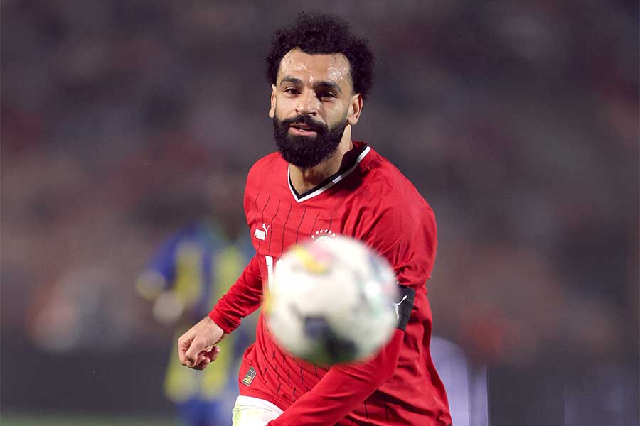 代表活動中に左ももを負傷したモハメド・サラー【写真：ロイター】