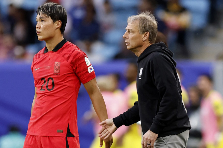 マレーシアと引き分けた韓国代表【写真：ロイター】