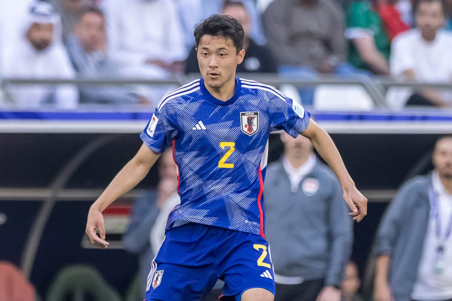 日本代表の菅原由勢【写真：Getty Images】