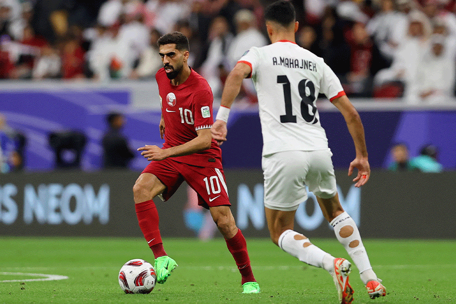 両国が1点づつを決め、勝負は後半へ【写真：ロイター】