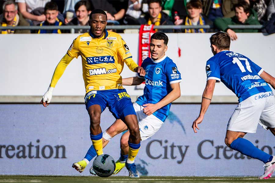 シント＝トロイデンのマスコットがヘンク戦で神対応【写真：STVV】