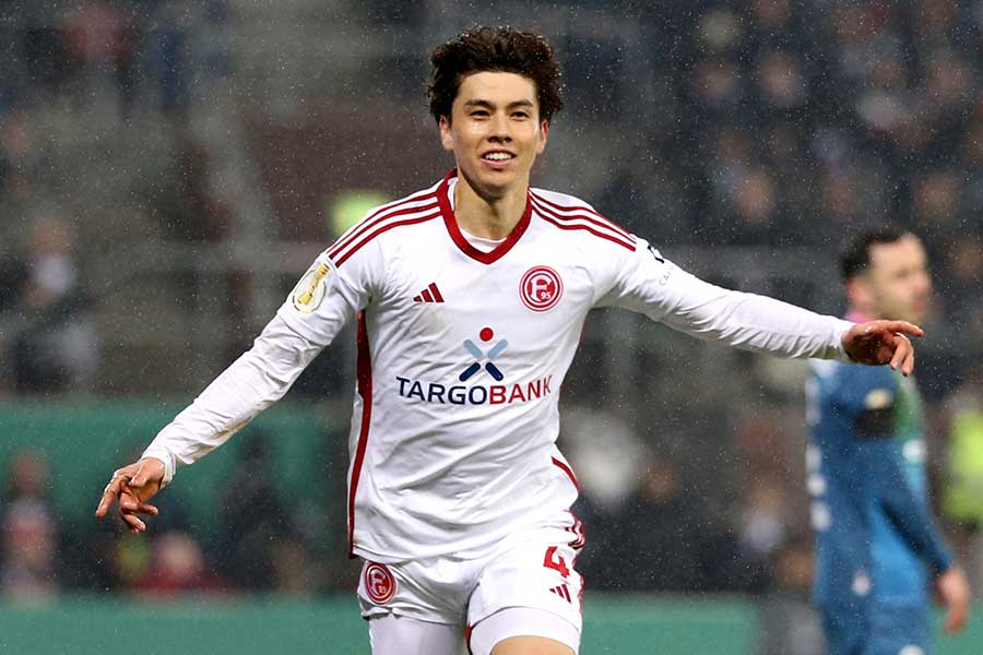 ドイツ杯4強進出に貢献した田中碧【写真：ロイター】