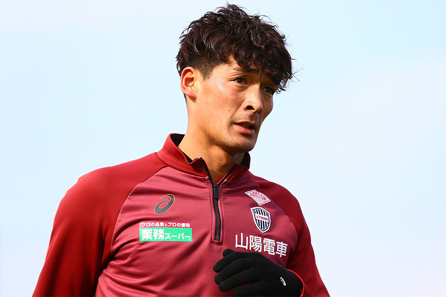 神戸に移籍したDF槙野智章【写真：(C)VISSEL KOBE】