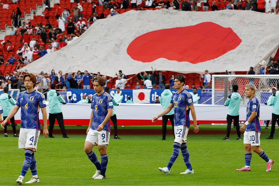 アジアカップベスト8で敗退となった日本代表【写真：ロイター】