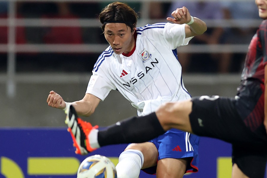 横浜FMでプレーする松原健【写真：Getty Images】