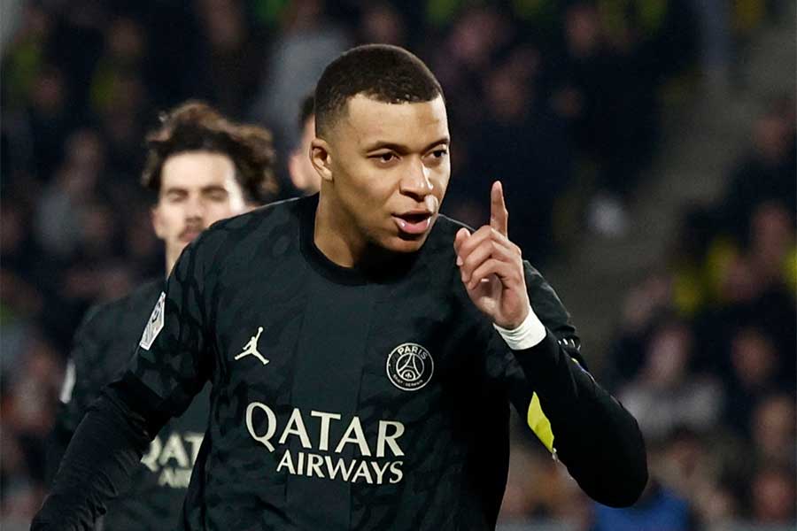 PSGでプレーするキリアン・ムバッペ【写真：ロイター】