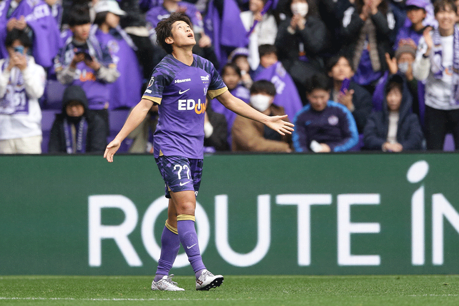 大橋祐紀が先制ゴール【写真：Getty Images】