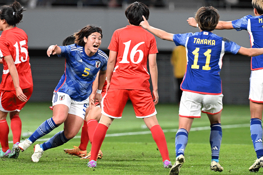 なでしこジャパンがセットプレーから先制ゴール【写真:徳原隆元】