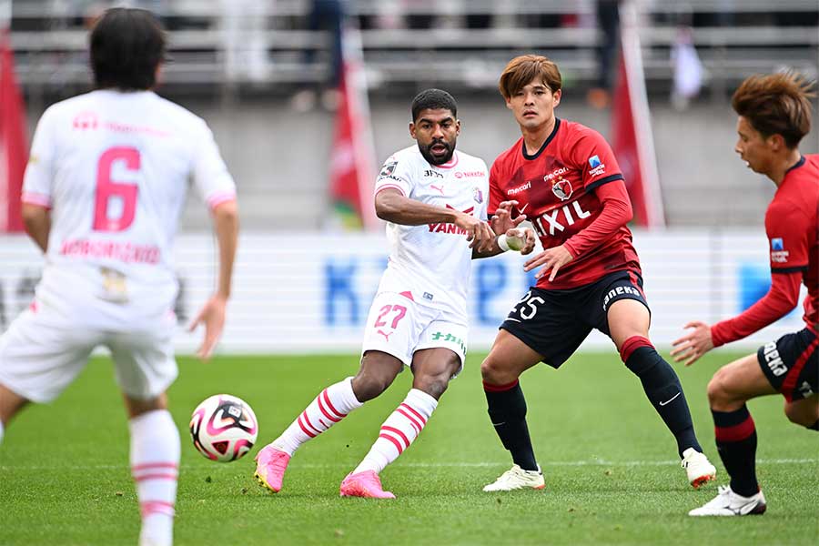 鹿島対C大阪は1-1の引き分け【写真：徳原隆元】