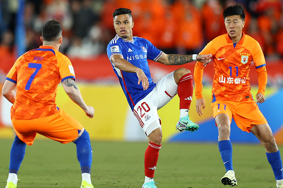 ヤン・マテウスが前半途中で負傷交代【写真：2024 Asian Football Confederation (AFC)】