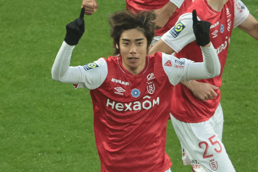 伊東純也が圧巻ドリブルから決勝ゴール【写真：Getty Images】