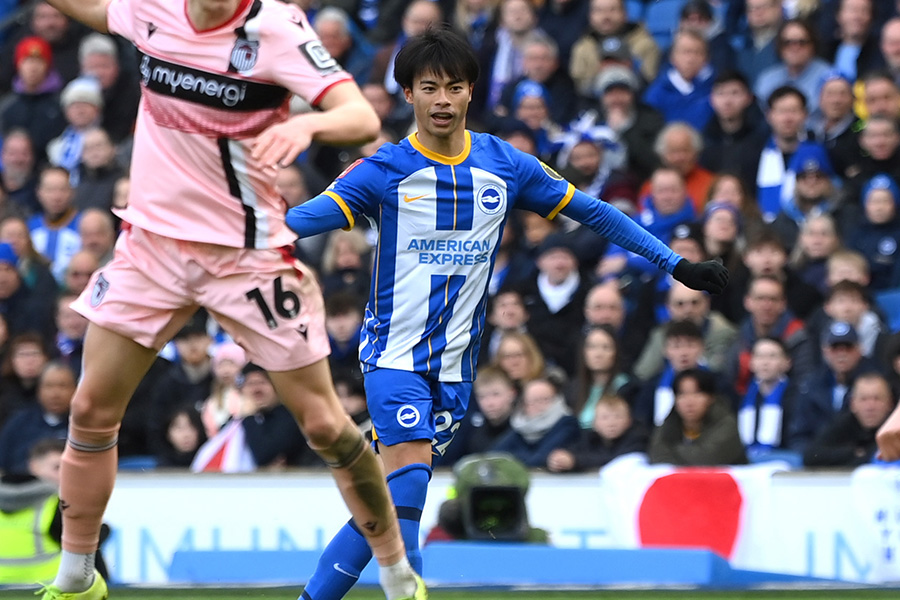 FAカップ準々決勝でゴールを決めた三笘薫【写真：Getty Images】