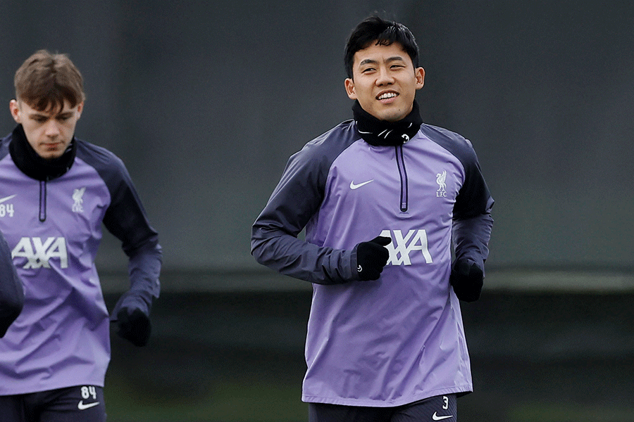 遠藤航の早期帰還に注目【写真:ロイター】