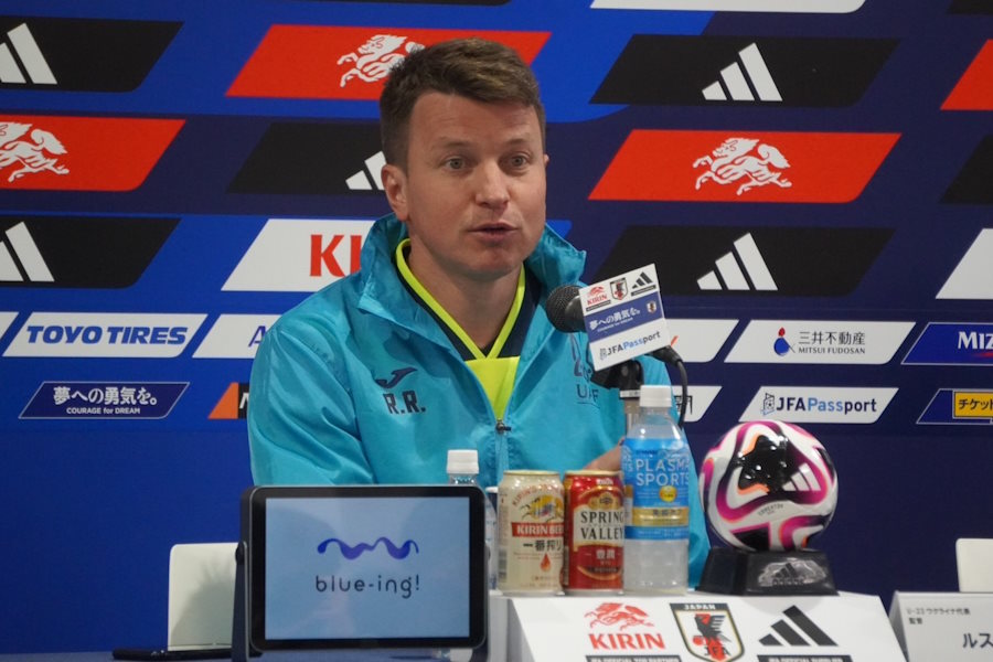 U-23ウクライナのルスラン・ロタン監督【写真：FOOTBALL ZONE編集部】