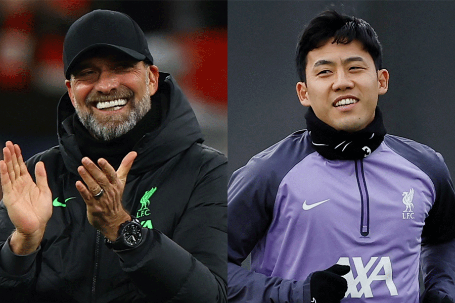 ユルゲン・クロップ監督が選手たちの帰還に笑顔【写真：ロイター】