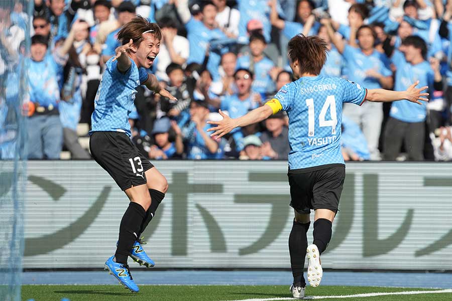 “多摩川クラシコ”に完勝した川崎【写真：Getty Images】