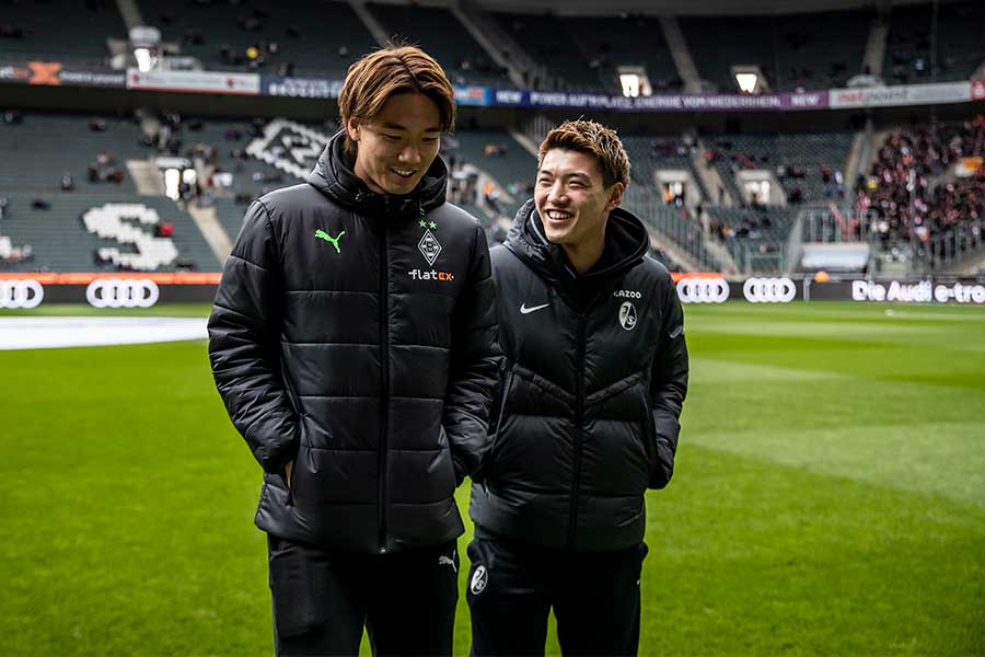 ボルシアMGの板倉滉（左）とフライブルクの堂安律【写真：Getty Images】