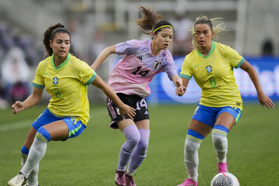 まさかの3連続失敗【写真:ロイター】