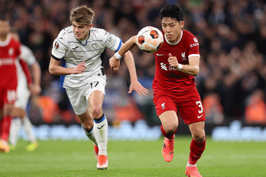 アタランタ戦にスタメン出場した遠藤航【写真：Getty Images】