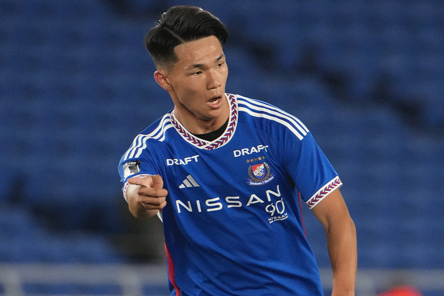 塩貝健人が湘南戦でJ1初ゴール【写真：Getty Images】