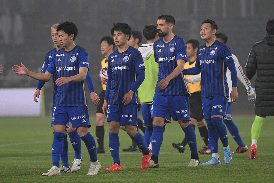 町田が神戸に敗れて首位陥落【写真:(C) FCMZ】