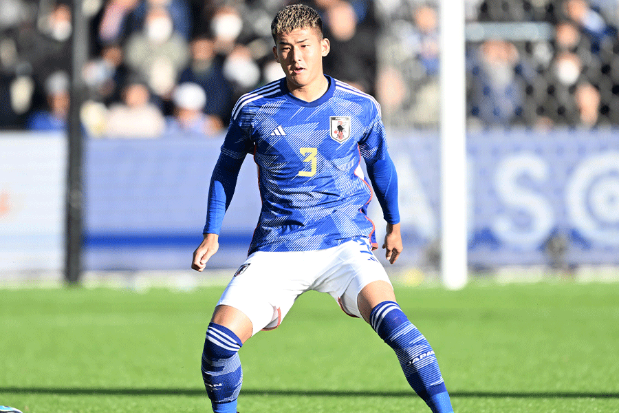 前半に一発退場となった西尾隆矢【写真:徳原隆元】