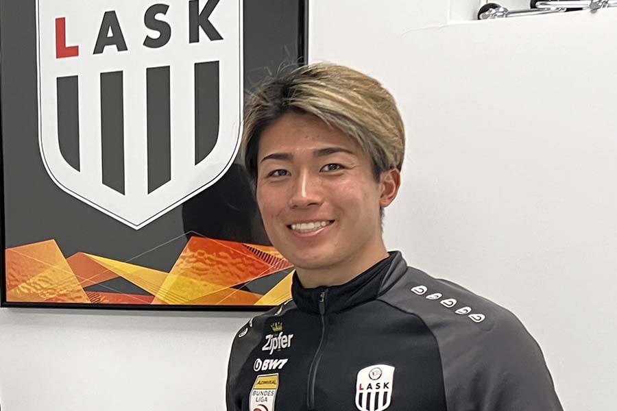 現地オーストリアで中村敬斗を直撃し、「過去」「現在」「未来」について話を聞いた【写真：中野吉之伴】