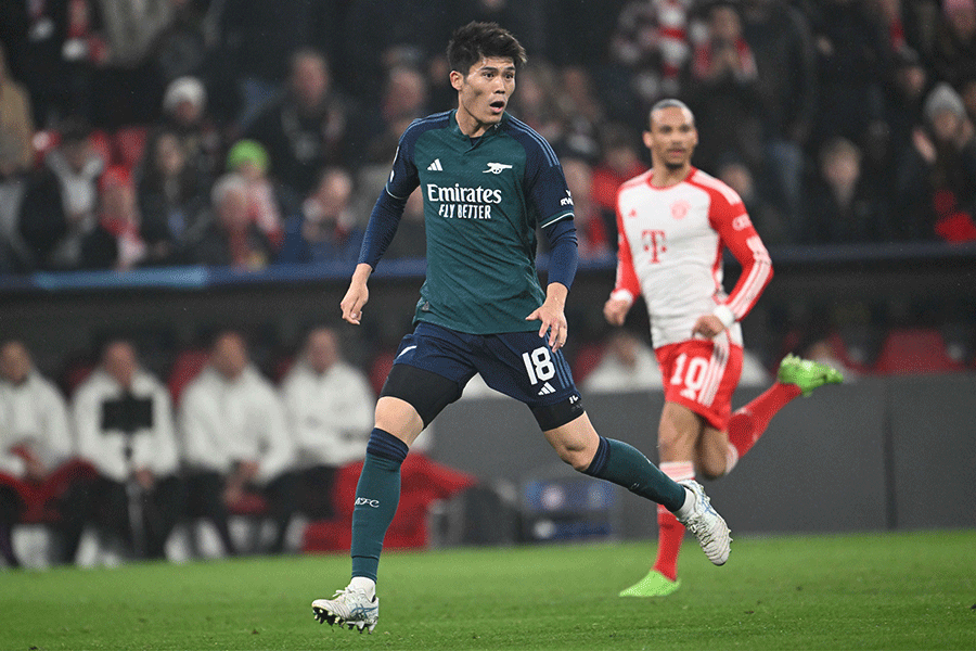 バイエルン戦にスタメン出場した冨安健洋【写真：徳原隆元】