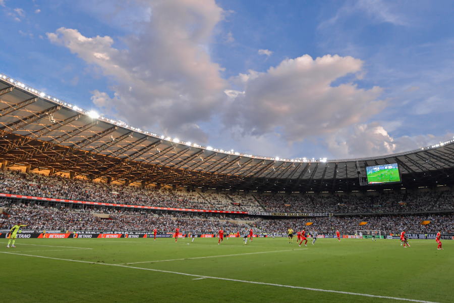 ロベルト・カルロスを彷彿させるFK弾が生まれた（写真はイメージです）【写真：Getty Images】