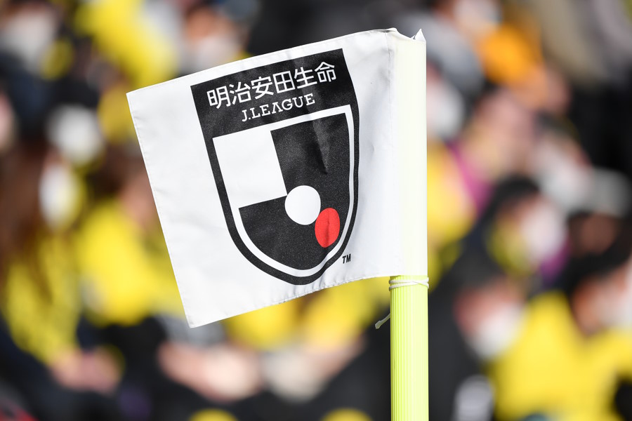 横浜FC×札幌でのワンシーンを検証（写真はイメージです）【写真：小林 靖】