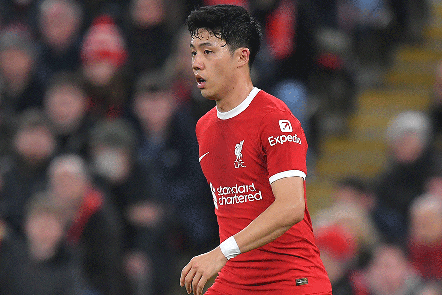 リバプールでプレーする遠藤航【写真：Getty Images】