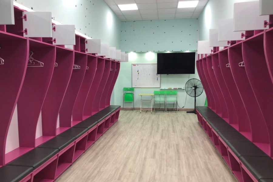 今大会の試合を行うトンニャットスタジアムのロッカールーム【写真提供：横浜F・マリノス】