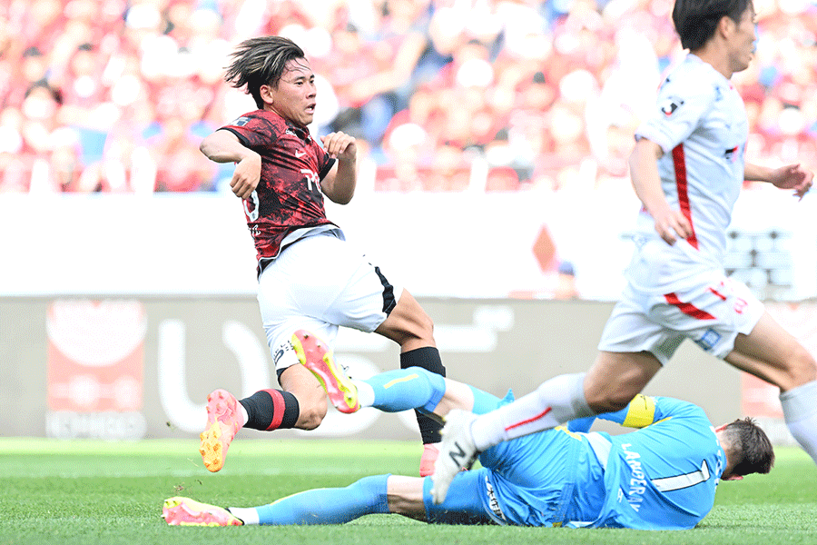 名古屋戦で今季初ゴールを決めた安居海渡【写真:徳原隆元】